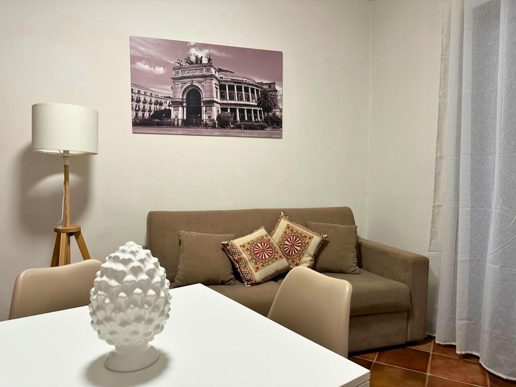 Appartamenti-Residence Al Massimo Palermo Buitenkant foto